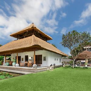 Villa Wantilan Putih Sanur Exterior photo