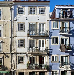 Spacious Bairro Alto Apartment With Courtyard, By Timecooler Lissabon Exterior photo