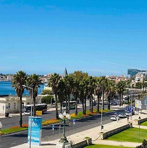 Sea View 2 Mins Walk To Beach And Estoril Casino Appartement Exterior photo