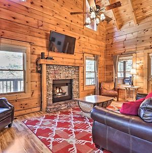 Cozy Cabin With Hot Tub In The Heart Of Pigeon Forge Villa Exterior photo