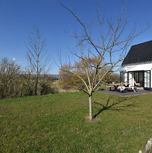 Serene Holiday Home in Nieuwvliet with Garden Exterior photo