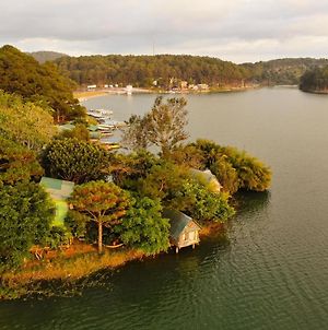 The Lake House Dalat Bed and Breakfast Exterior photo