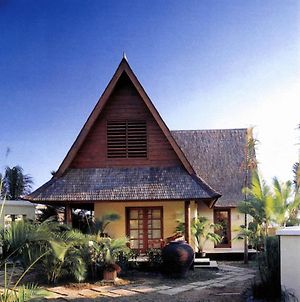 Tanjung Lesung Beach Hotel Exterior photo