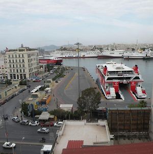 Delfini Hotel Piraeus Exterior photo