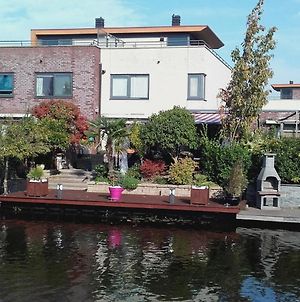 Sunny Holiday Home In Alkmaar On The Water Exterior photo