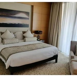 Luxury Stay At Address Dubai Mall - Airbetter Exterior photo