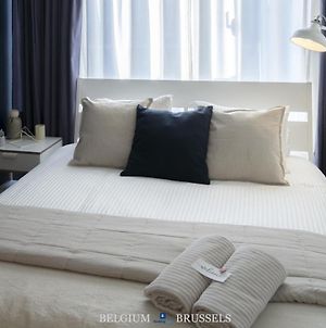Chic Room With Bathroom - Terrace & Free Parking Brussel Exterior photo