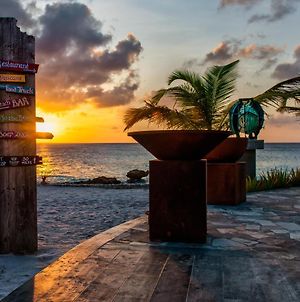 Villa Delfins Sunset In Punt Vierkant Playa Exterior photo