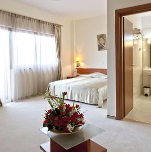 Euro Hotels International Boekarest Room photo