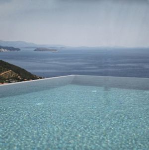 Blooms Of Sivota Bay - Brand New Luxury Villas With Private Heated Pool Exterior photo