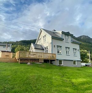 Fjord House In The Heart Of Lofoten Villa Urda Exterior photo