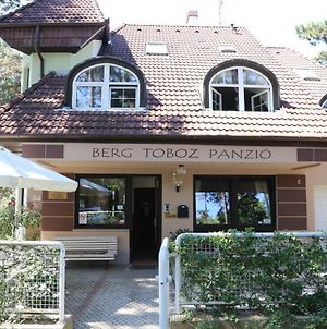 Berg Toboz Panzio Hotel Pécs Exterior photo