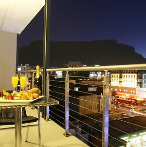 The Rockwell Luxury Suites Kaapstad Exterior photo