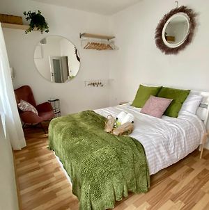 Stay In Aux, Feel At Home ! 2 Room Apartment Central Incl Parking And All You Need For 4 Person, 24H Check In Augsburg Exterior photo
