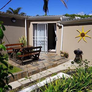 Field'S Rest Bed and Breakfast Port Elizabeth Exterior photo