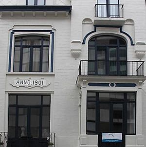 Tussenin Bed and Breakfast Oostende Exterior photo
