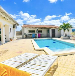 Sunny Palm Beach Villa Exterior photo