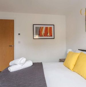 2 Bedroom Apartment Chapel Riverside At Goshen Property Serviced Accommodation Southampton, Free Wifi & Parking Exterior photo