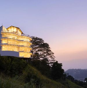 The Summit Hotel Kandy Exterior photo