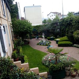 Propriete Charbaymond Bed and Breakfast Clermont-Ferrand Exterior photo