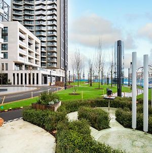 Elegant And Modern Apartments In Canary Wharf Right Next To Thames Londen Exterior photo