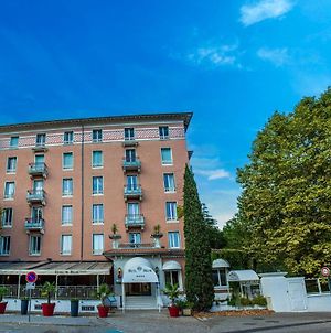 Hotel Helvie - Les Collectionneurs Vals-les-Bains Exterior photo