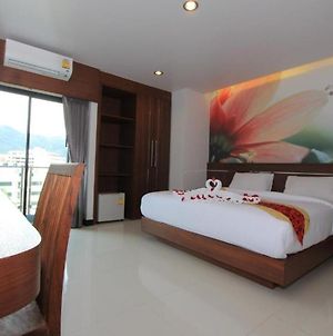 The Crystal Beach Hotel Patong Exterior photo