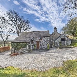 Beautiful 16Th Century Ty Cerrig Cottage, Set In Stunning Grounds With Great Views Corwen Exterior photo