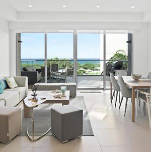 Spectacular Apartment In Eagle Beach Palm Beach Exterior photo