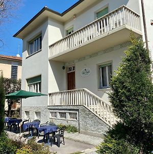 Villa Catelli Bed And Breakfast Lucca Exterior photo