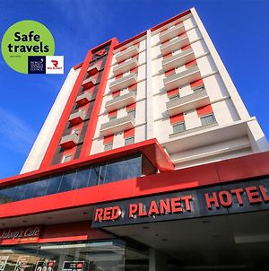 Red Planet Davao - Multiple Use Hotel Exterior photo
