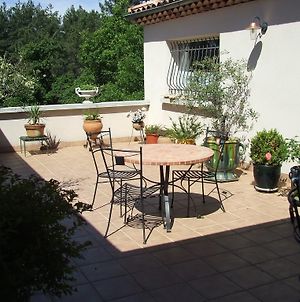 Domaine Du Planas Ailhon Ardeche Bed and Breakfast Room photo