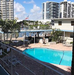 Holiday Isle Yacht Club Hotel Fort Lauderdale Exterior photo