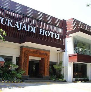 Sukajadi Hotel And Gallery Bandung Exterior photo