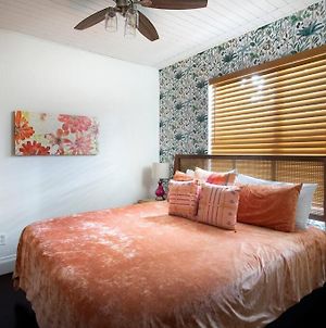 Duval Street Suite W Parking And Heated Pool Key West Exterior photo