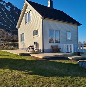 Lauvasstua-Charming House By The Sea Villa Bostad Exterior photo