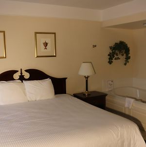 Imperial Swan Hotel & Suites Lakeland Exterior photo