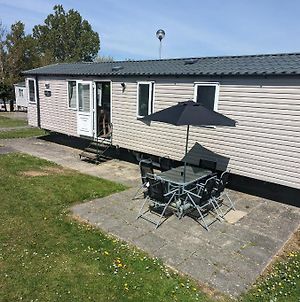 Swift Holidays At Combe Haven Holiday Park Hastings Exterior photo