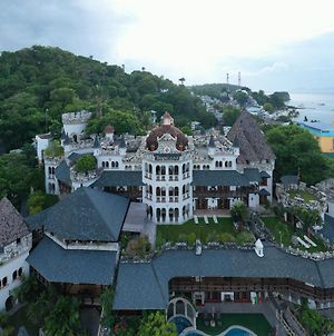 Tropicana Castle Dive Resort By Cocotel Powered By Fave Puerto Galera Exterior photo