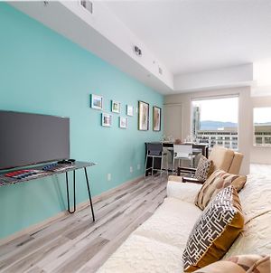 Tiffany Blue@Downtown Culture District Appartement Kelowna Exterior photo