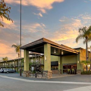 Best Western Plus Pavilions Hotel Anaheim Exterior photo