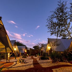 Urban Camp Hotel Windhoek Exterior photo