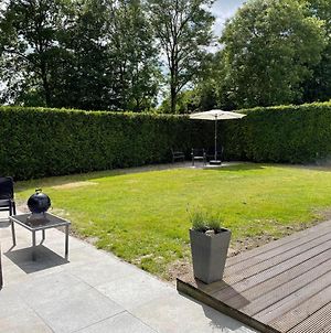 Friesland gezellige vakantiewoning met grote tuin en veel privacy Hotel Dronrijp Exterior photo