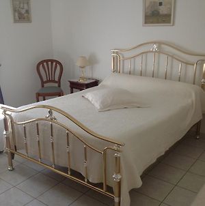 Maison Tobias Bed and Breakfast Bussy-Saint-Georges Exterior photo