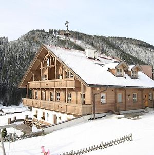 Lovely Mansion In Filzmoos With Ski Storage Appartement Exterior photo