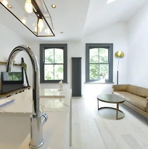 Contemporary 2 Bedroom Apartment On Columbia Road Londen Exterior photo