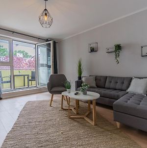Spreewald-Apartment, 75Qm, 2 Schlafzimmer, Tiefgarage, Balkon, Netflix, Waschtrockner Cottbus Exterior photo