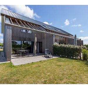 Semi Detached House In Vrouwenpolder About 800 Meters From The Beach Exterior photo