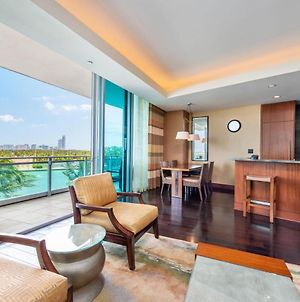 The Ritz-Carlton Bal Harbour, Miami Appartement Miami Beach Exterior photo