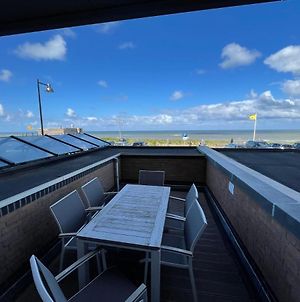 DE TRINTEL op 1e verdieping met ruim terras en zeezicht Appartement Egmond aan Zee Exterior photo